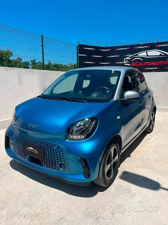 Usata Smart ForFour Electric Drive Pulse 41 kW (56 CV) 2021 Bluazzurro Utilitaria