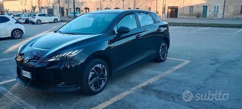 Usata MG MG4 EV 125 kW (170 CV) 2024 Nero Utilitaria