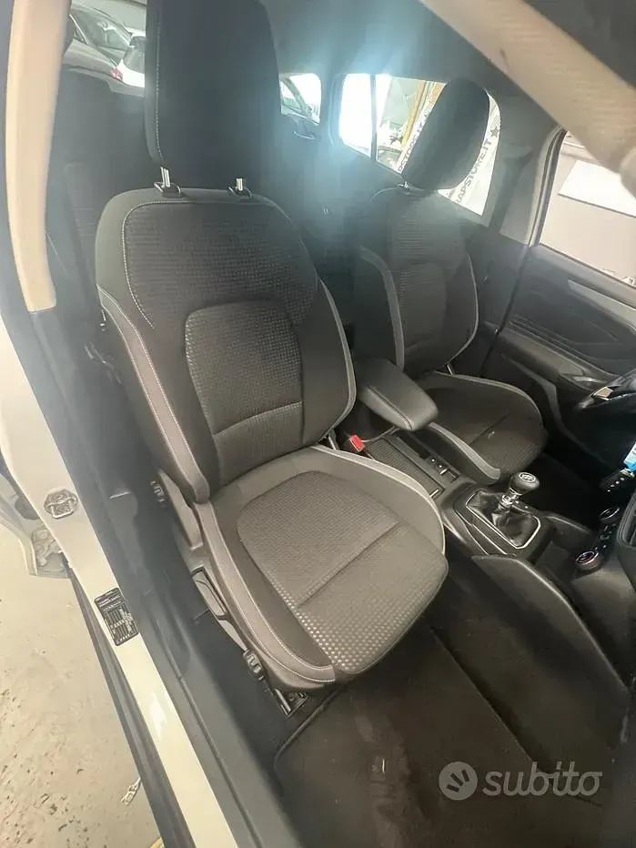 Usata Ford Focus Business Edition 120 CV (88 kW) 2022 Bianco Berlina