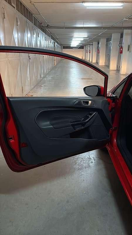 Usata Ford Fiesta 75 CV (55 kW) 2016 Berlina
