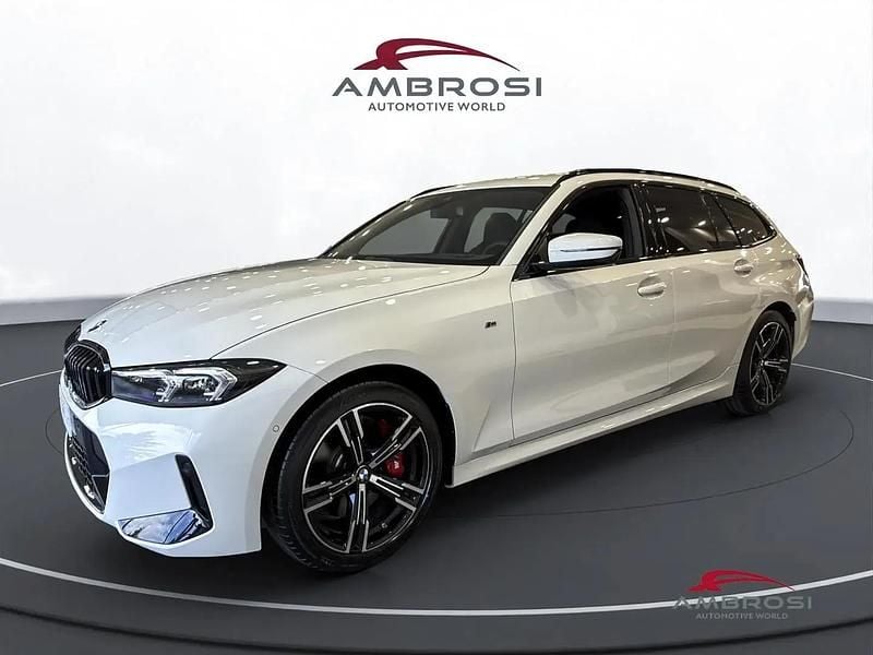 Nuova BMW 320 Comfort Edition 190 CV (139 kW) 2025 Alpin white pastello Station wagon