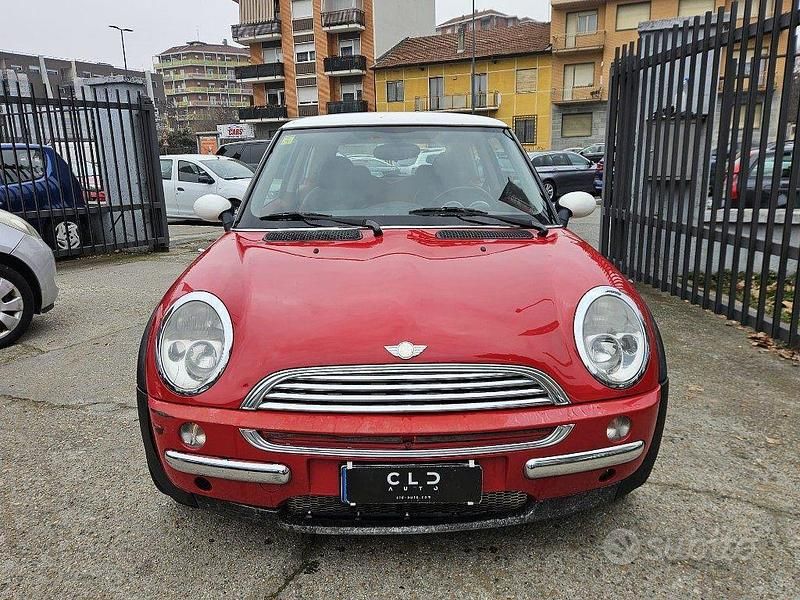 Usata Mini Cooper 116 CV (85 kW) 2003 Rosso Utilitaria