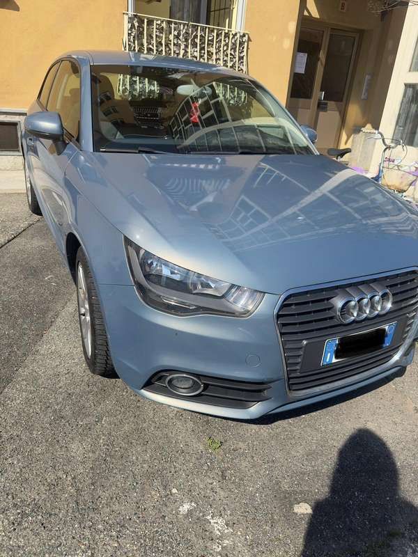 Usata 2012 Audi A1 Due volumi | 7500 € (Super prezzo) - Immagine 1/4