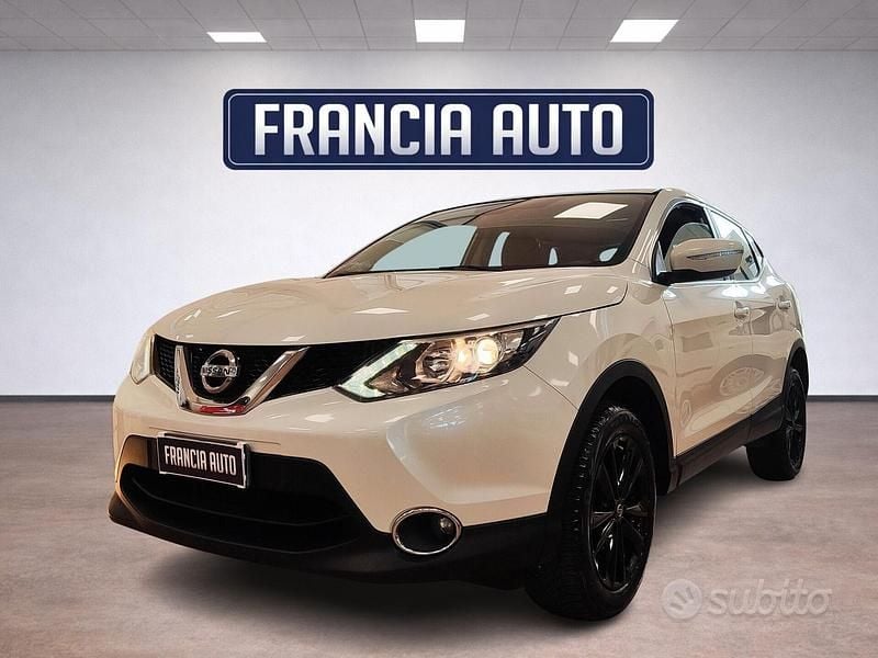 Usata Nissan Qashqai Acenta 110 CV (80 kW) 2015 Bianco SUV