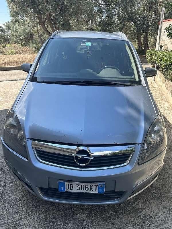 Usata Opel Zafira Cosmo 120 CV (88 kW) 2006 Monovolume