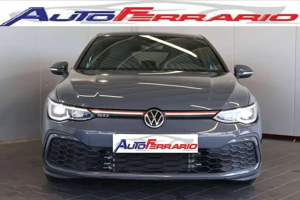 Usata VW Golf VIII GTI 245 CV (180 kW) 2022 Pastello Berlina