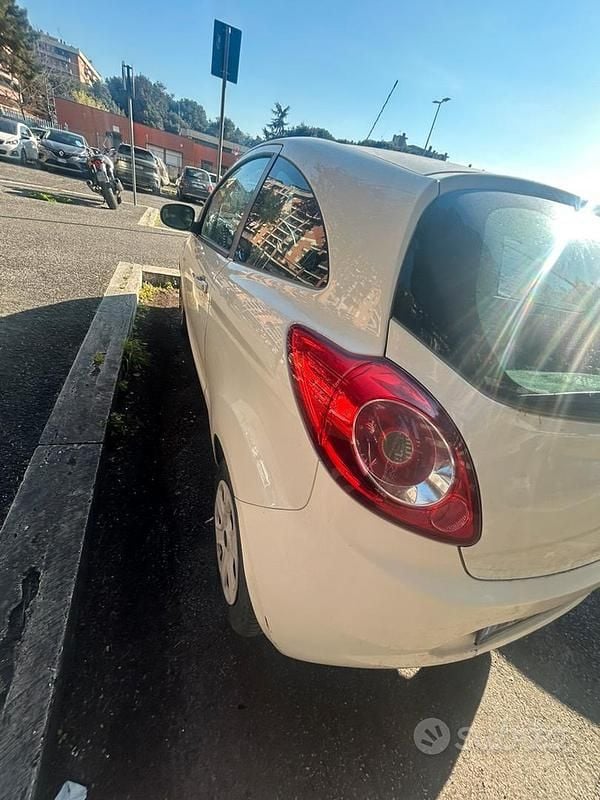 Usata Ford Ka 69 CV (50 kW) 2013 Bianco Utilitaria