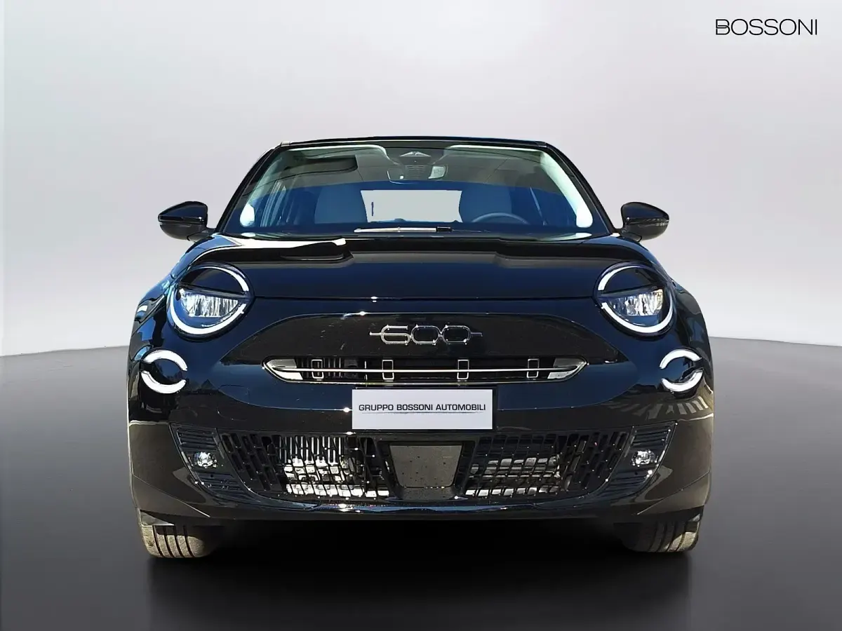 Usata Fiat 600 Icon 145 CV (106 kW) 2025 Nero SUV