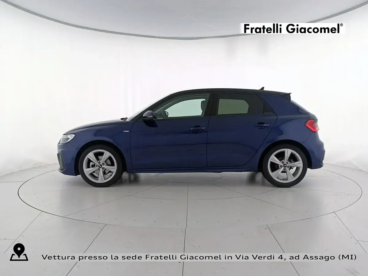 Usata Audi A1 Sportback S-Line 150 CV (110 kW) 2025 Blu navarra metallizzato nero mito metallizzato Utilitaria