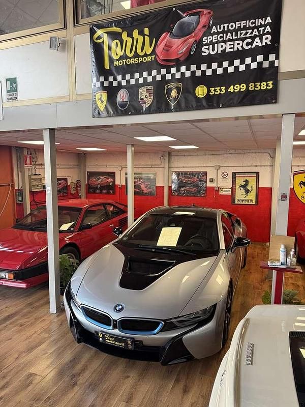 Usata BMW i8 231 CV (169 kW) 2014 Grigio Coupé