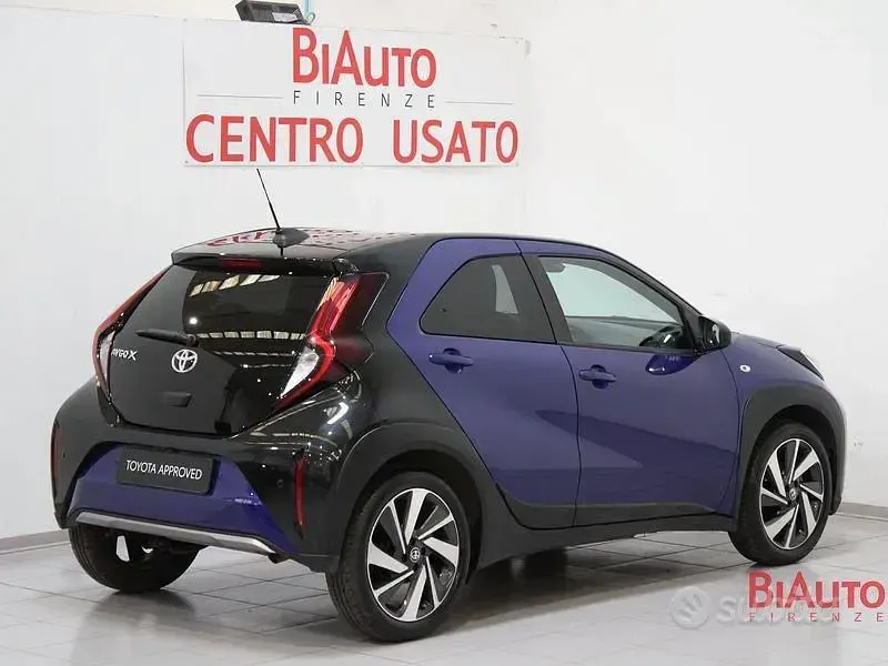 Usata Toyota Aygo X Lounge 72 CV (52 kW) 2024 Blu/azzurro SUV
