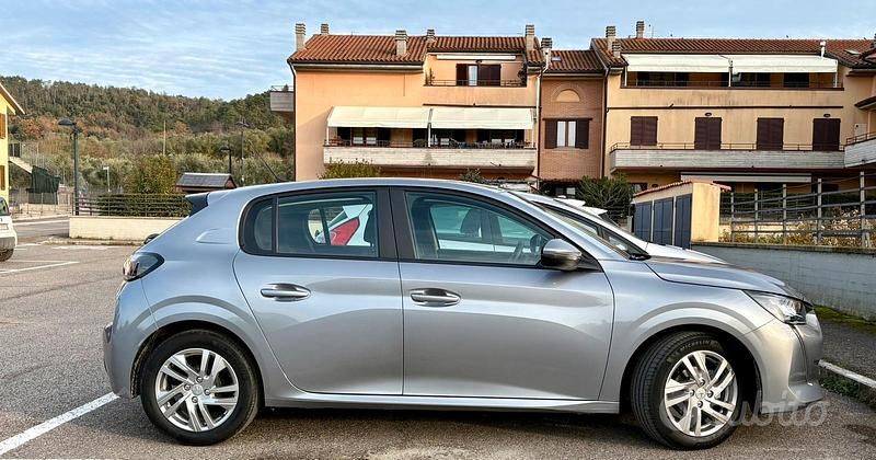 Usata Peugeot 208 75 CV (55 kW) 2021 Grigio Utilitaria