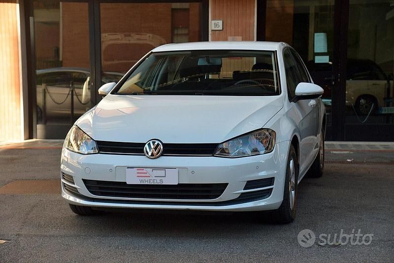 Bianco Usata 2016 VW Golf VII Trendline Tre volumi | 11.000 € (Ottimo prezzo) - Immagine 1/4