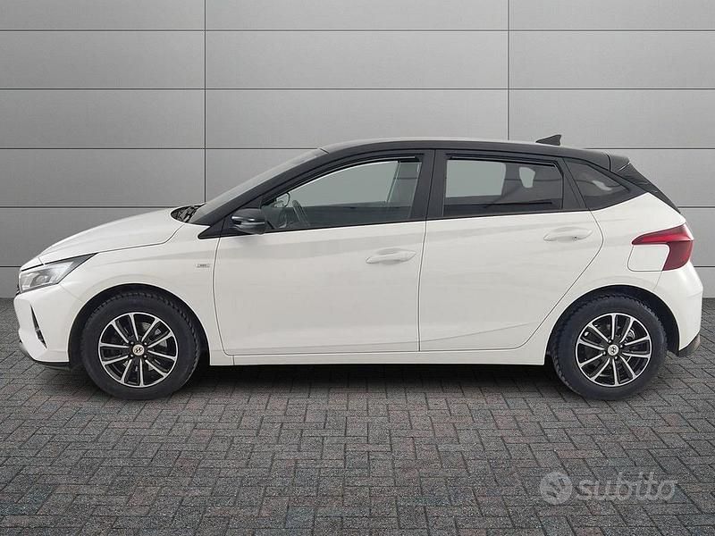 Usata Hyundai i20 101 CV (74 kW) 2022 Bianco Utilitaria