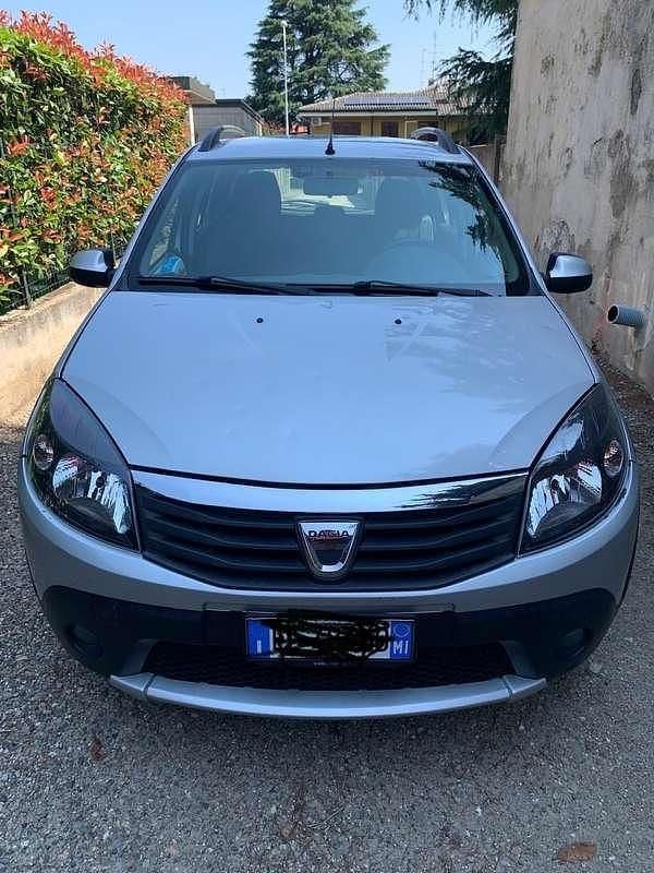 Usata 2012 Dacia Sandero Stepway Due volumi | 3500 € (Super prezzo) - Immagine 1/4