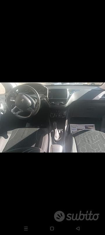 Usata Peugeot 2008 Active 82 CV (60 kW) 2018 Grigio SUV