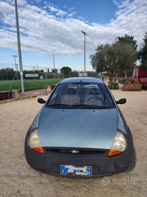 Usata Ford Ka 60 CV (44 kW) 1999 Verde Utilitaria