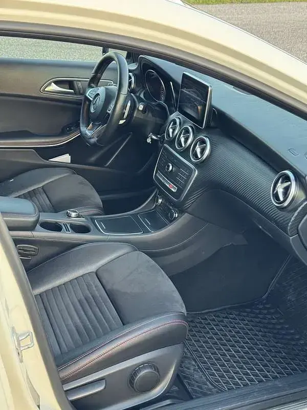 Usata Mercedes A200 Premium 136 CV (100 kW) 2016 Berlina