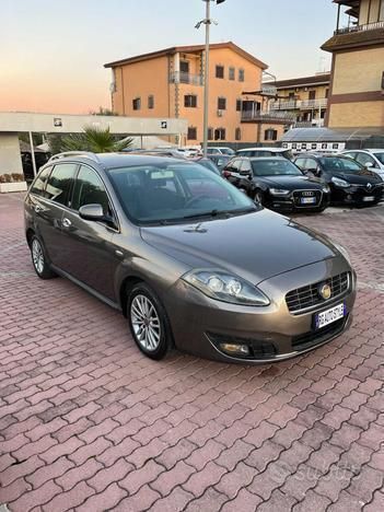 Usata Fiat Croma Emotion 120 CV (88 kW) 2009 Grigio scuro metallizzato Station wagon