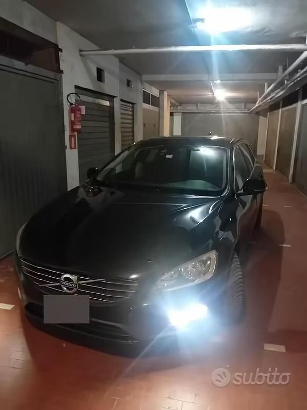 Usata Volvo V60 180 CV (132 kW) 2014 Blu Station wagon