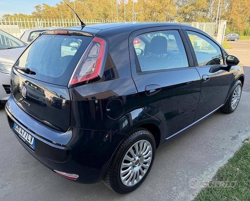 Usata Fiat Punto Evo 75 CV (55 kW) 2011 Blu Utilitaria