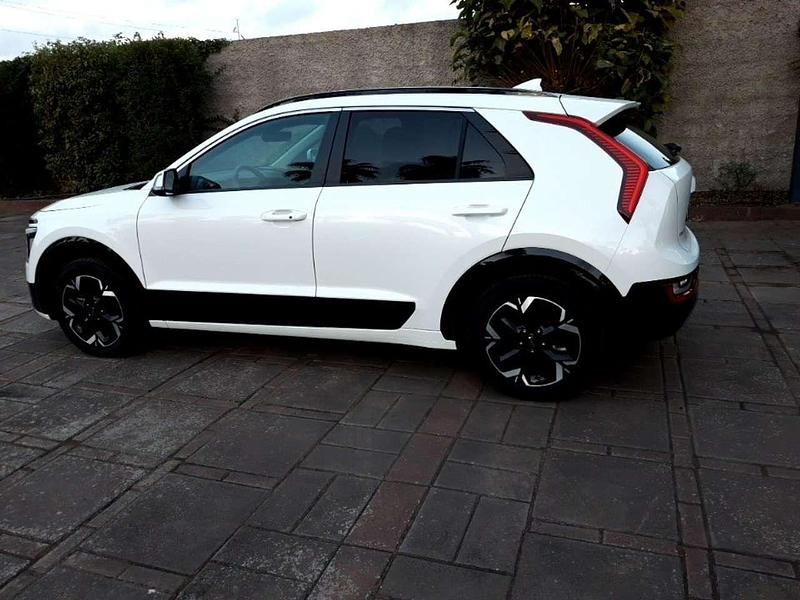 Usata Kia e-Niro 50 kW (68 CV) 2022 Snow white pearl SUV