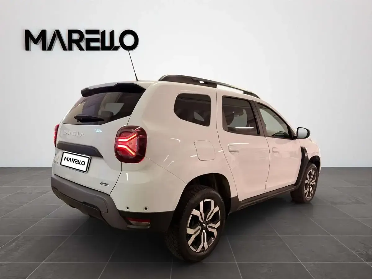 Usata Dacia Duster Journey 101 CV (74 kW) 2023 Bianco SUV