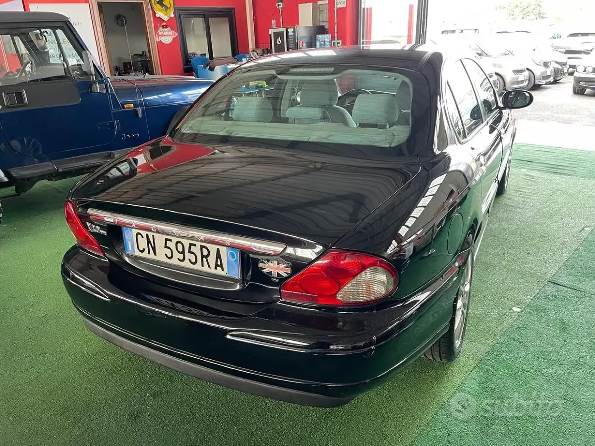 Usata Jaguar X-type 131 CV (96 kW) 2005 Nero Berlina