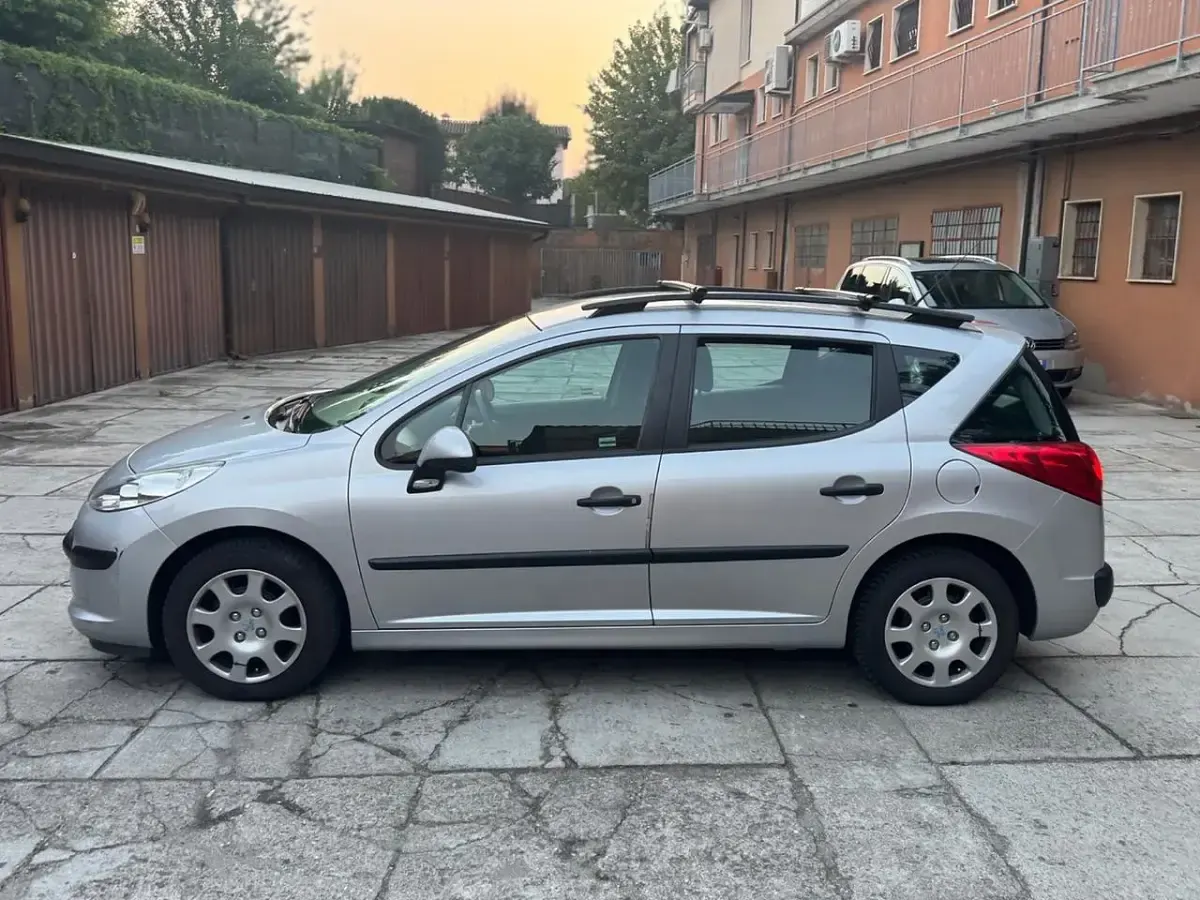 Usata Peugeot 207 73 CV (53 kW) 2008 Argento Station wagon