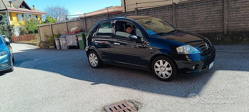 Nero Usata 2007 Citroën C3 | 1800 € (Buon prezzo) - Immagine 1/3