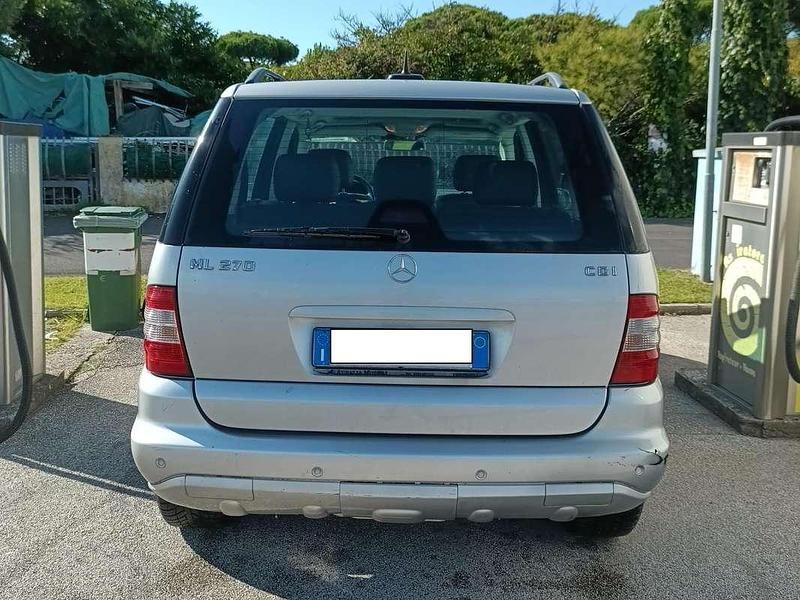 Grigio Usata 2002 Mercedes ML270 SUV | 5000 € (Buon prezzo) - Immagine 1/4