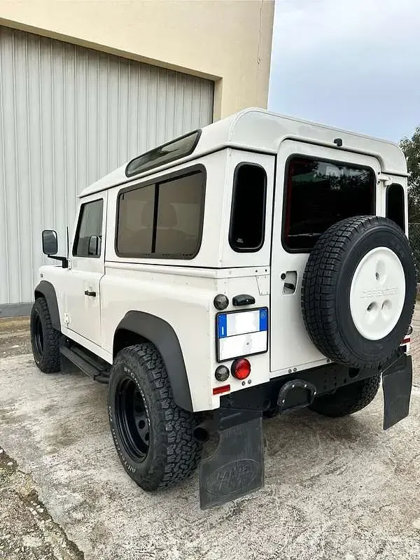Usata Land Rover Defender 122 CV (89 kW) 2009 Station wagon