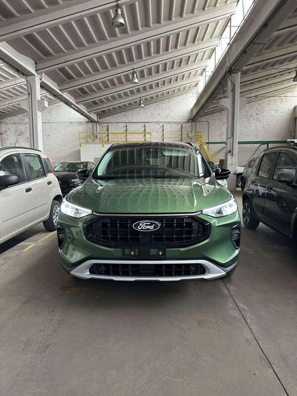 Nuova Ford Kuga Active X 151 CV (111 kW) 2025 Verde metallizzato SUV