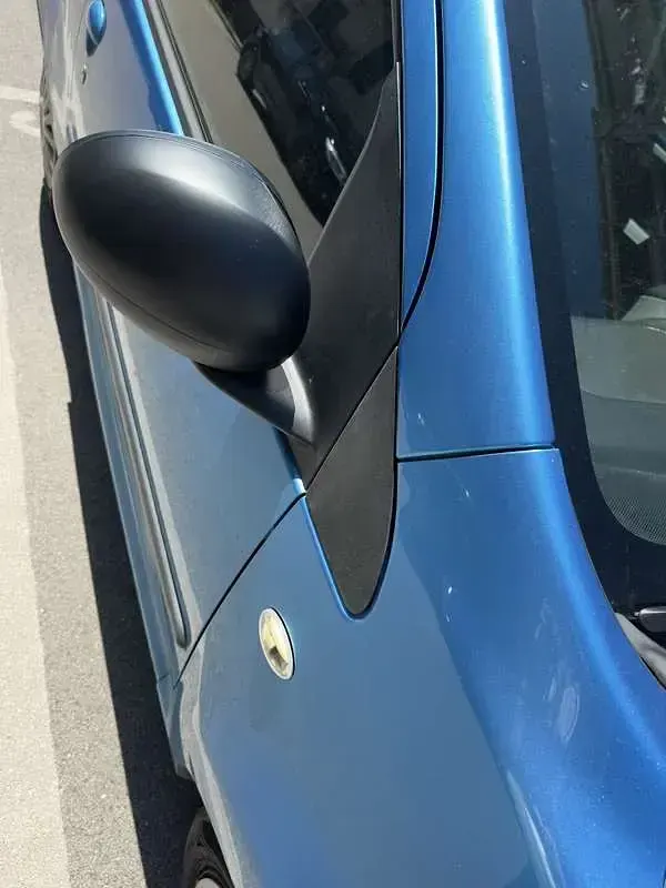 Usata Peugeot 107 68 CV (50 kW) 2006 Utilitaria