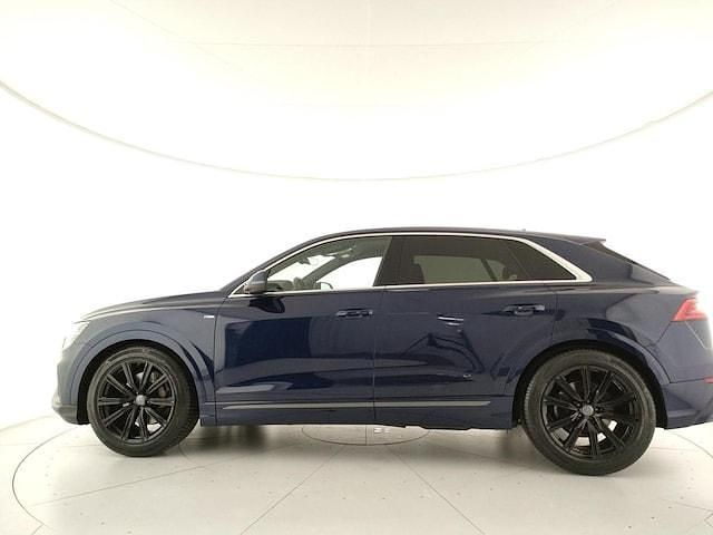 Usata Audi Q8 Sport 340 CV (250 kW) 2020 Blu navarra metallizzato SUV