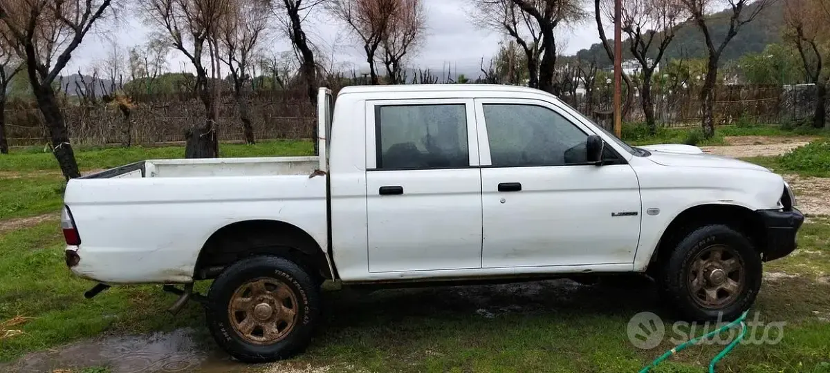 Usata Mitsubishi L200 2006 Bianco Pick-up