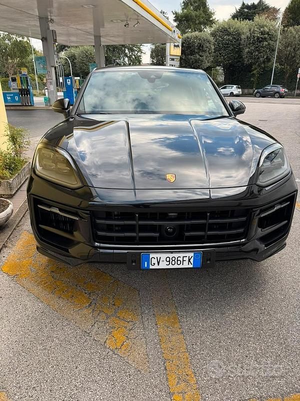 Usata Porsche Cayenne 305 CV (224 kW) 2024 Nero SUV