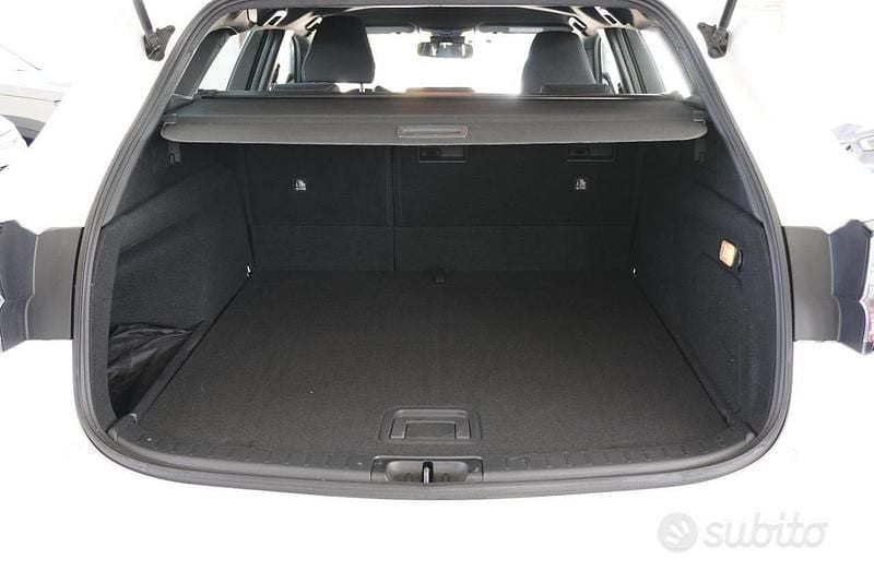 Usata Toyota Corolla Business Edition 184 CV (135 kW) 2022 Bianco Station wagon