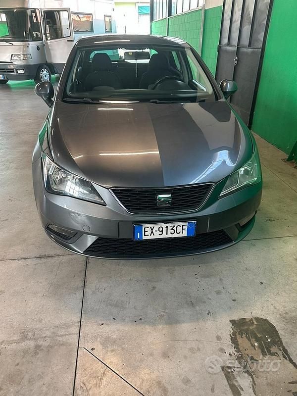 Usata 2015 Seat Ibiza Due volumi | 4900 € (Ottimo prezzo) - Immagine 1/4