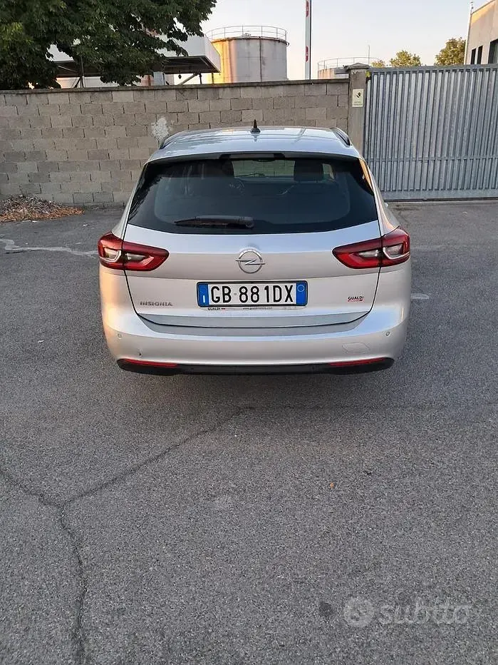 Usata Opel Agila 2020 Grigio Station wagon
