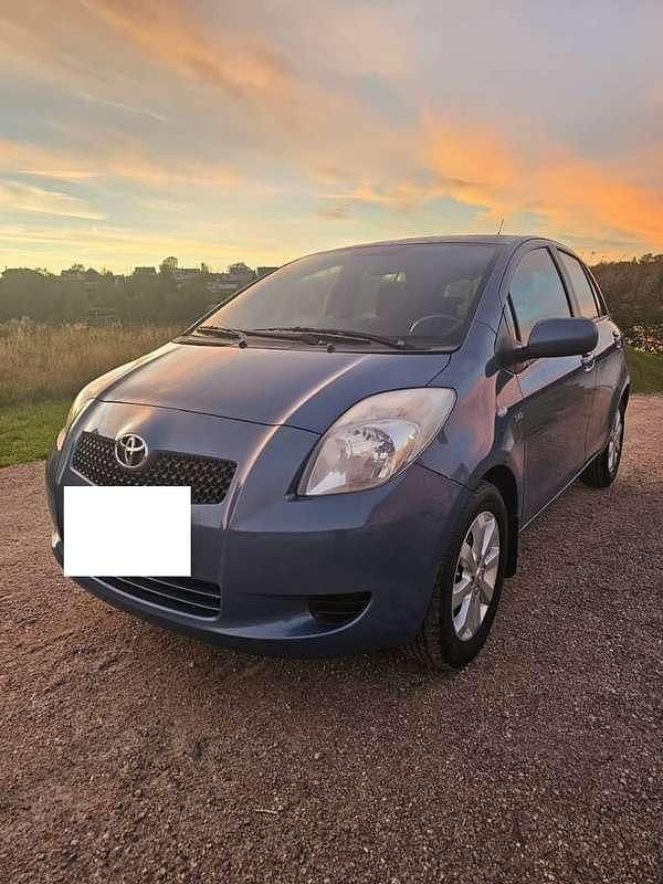 Usata Toyota Yaris Sol 75 CV (55 kW) 2007 Blu/azzurro Utilitaria