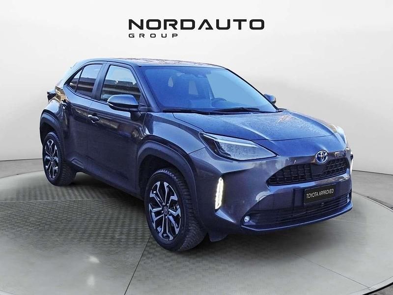 Usata Toyota Yaris Cross Trend 116 CV (85 kW) 2022 Grigio SUV