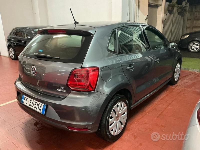 Usata VW Polo Comfortline 90 CV (66 kW) 2016 Grigio Berlina