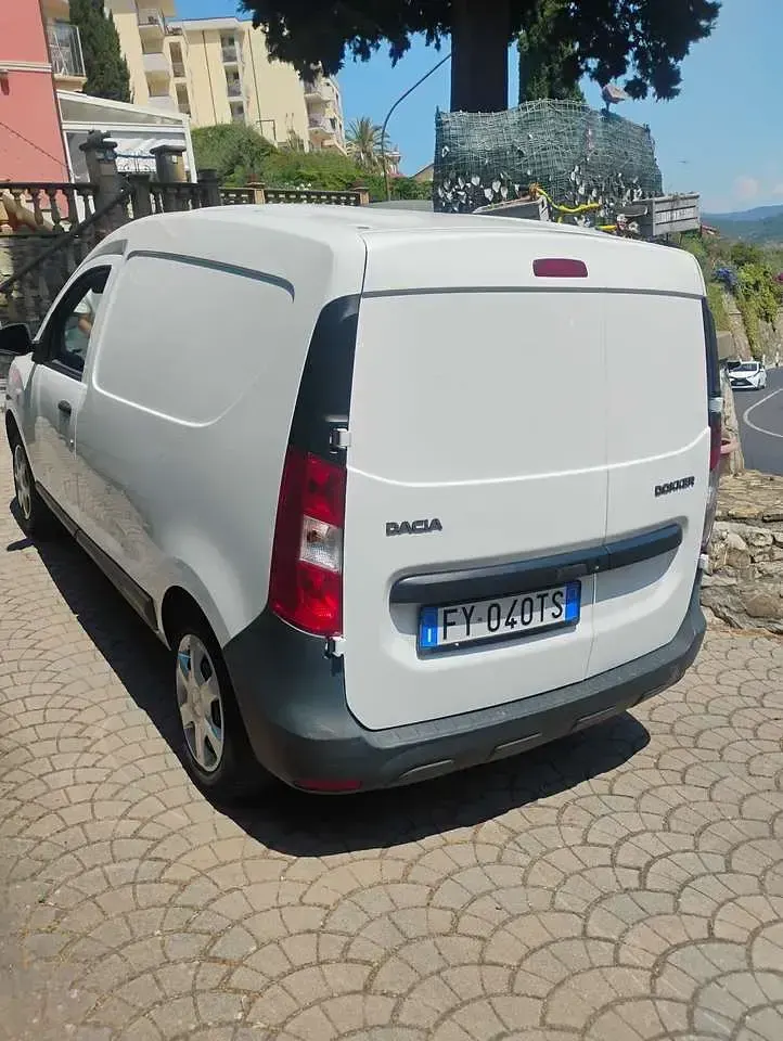 Usata Dacia Dokker Essentiel 75 CV (55 kW) 2019 Other Monovolume