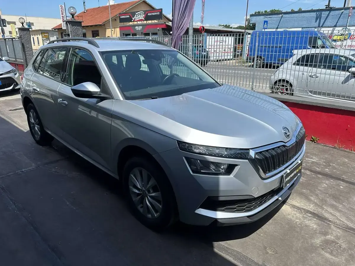 Usata Skoda Kamiq Ambition 110 CV (80 kW) 2022 Argento SUV