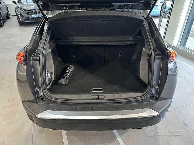 Usata Peugeot 2008 Allure 101 CV (74 kW) 2021 Grigio SUV