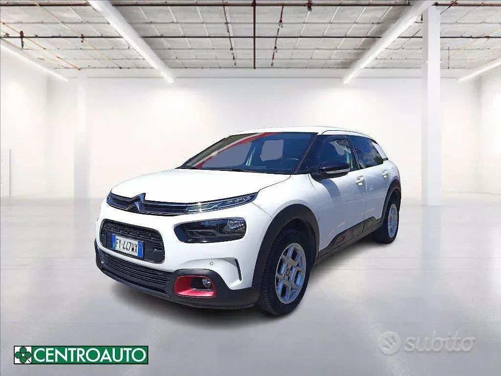 Usata Citroën C4 Shine 102 CV (75 kW) 2019 Bianco pastello SUV