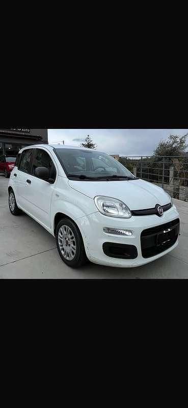Usata Fiat Panda Lounge 95 CV (69 kW) 2016 Utilitaria