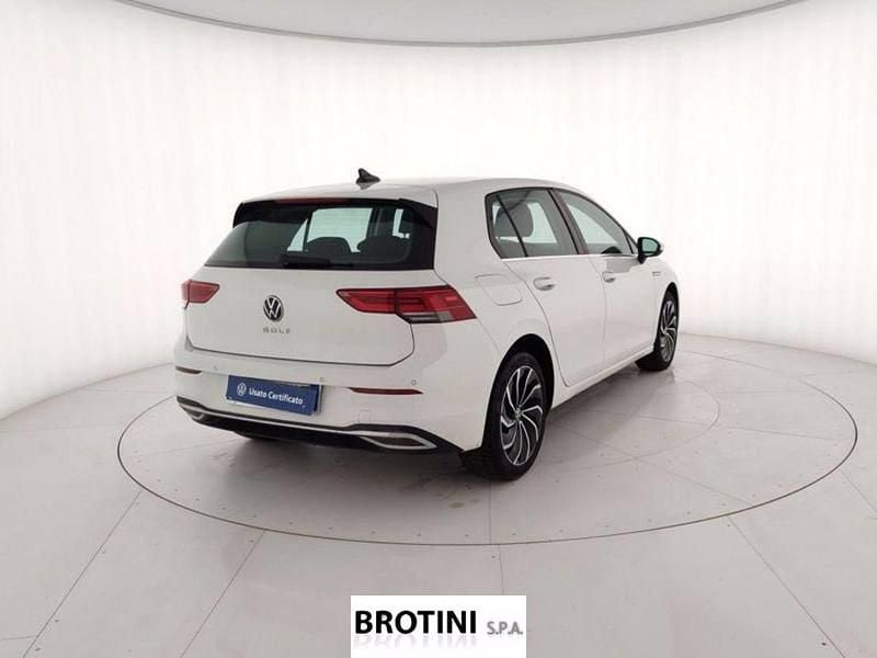 Usata VW Golf VIII Style 131 CV (96 kW) 2021 Bianco pastello Berlina