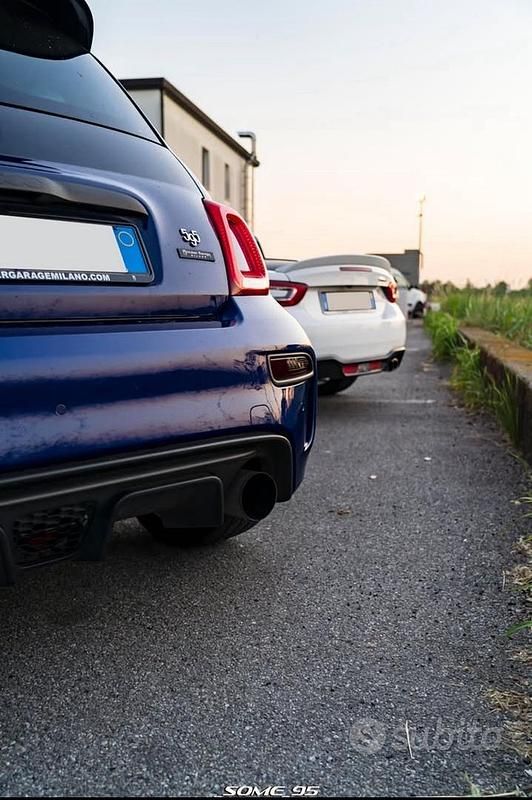 Usata Abarth 595 270 CV (198 kW) 2022 Blu Utilitaria